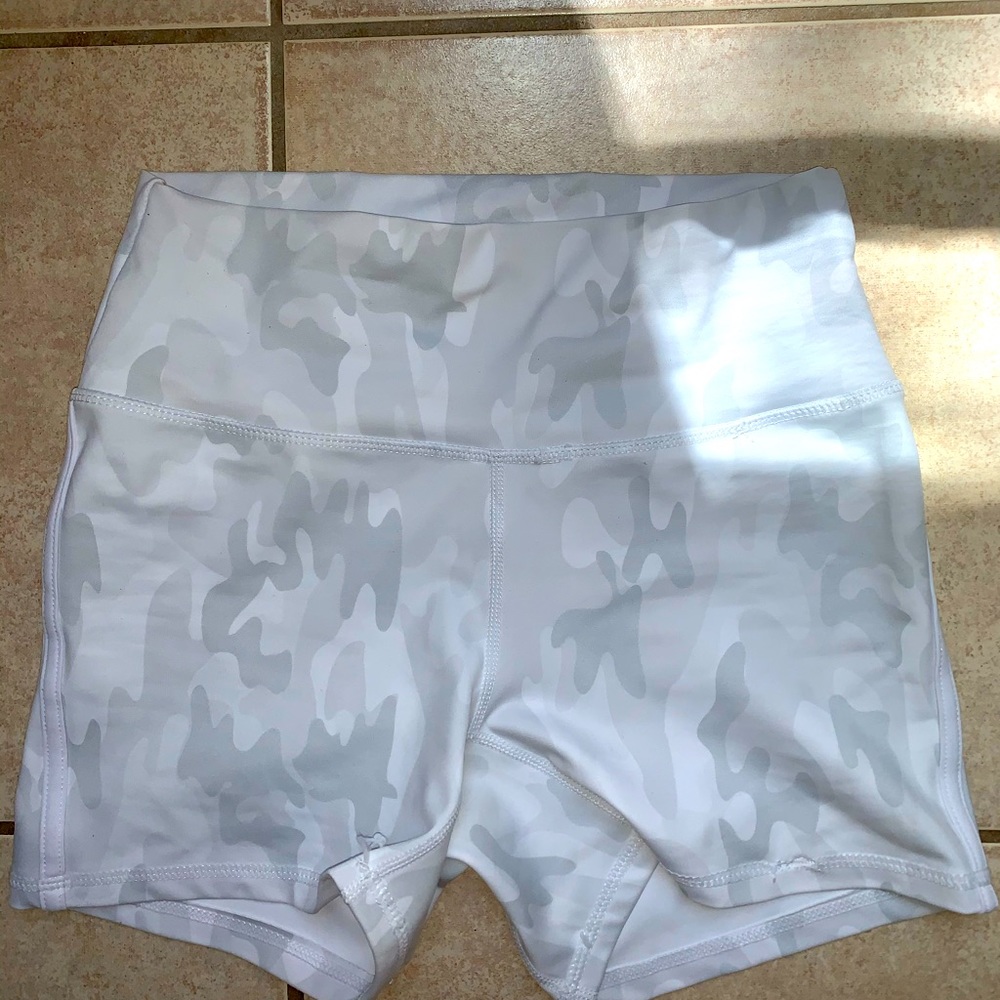 Buff bunny collection shorts -small
